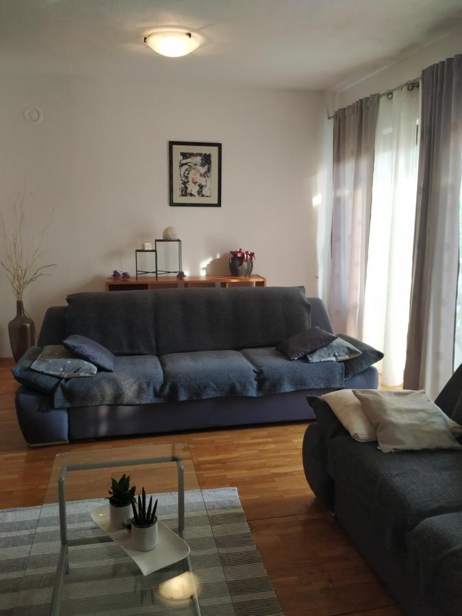 Apartmani Deleut Novi Vinodolski Buitenkant foto