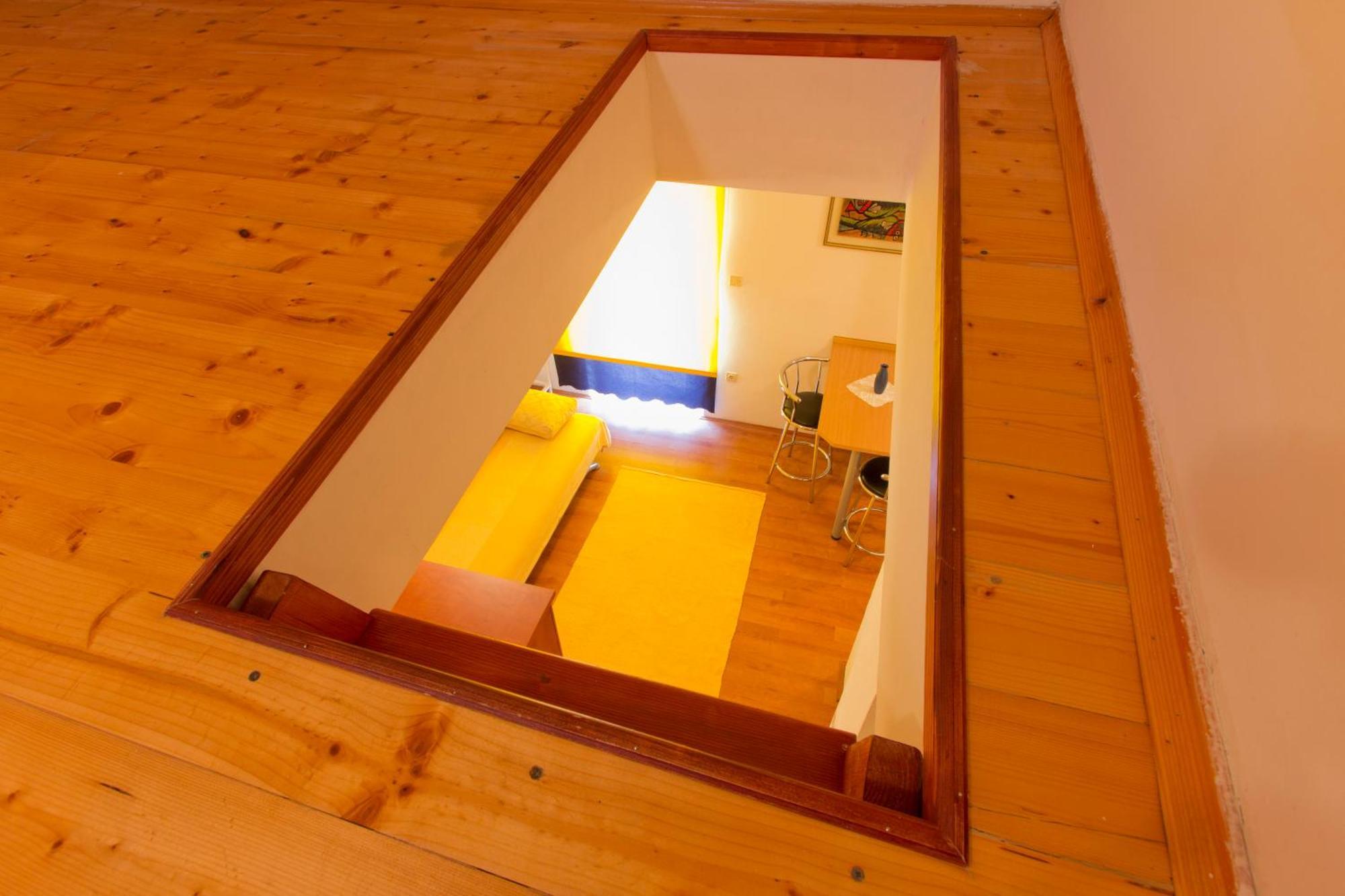 Apartmani Deleut Novi Vinodolski Buitenkant foto