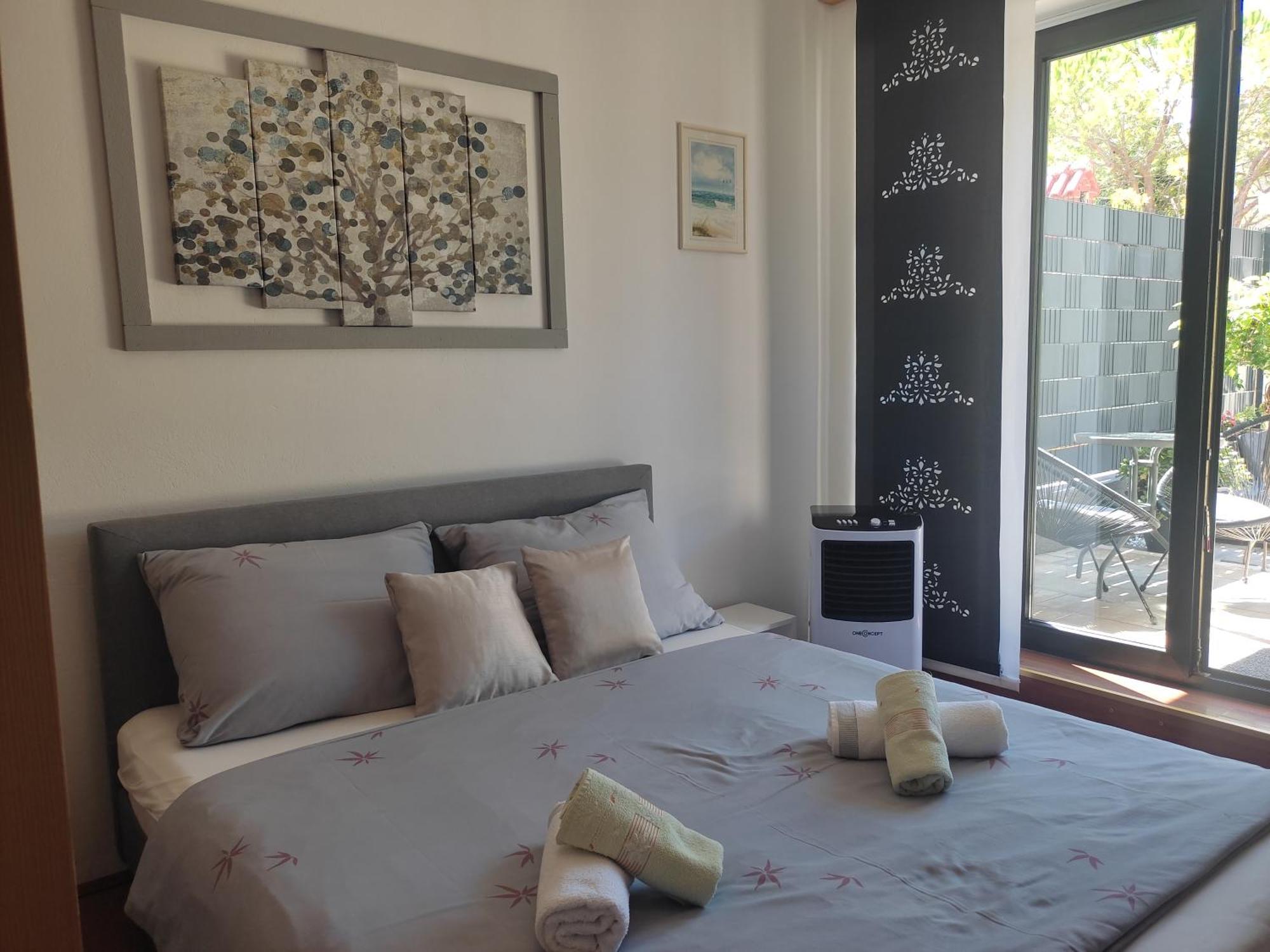 Apartmani Deleut Novi Vinodolski Buitenkant foto