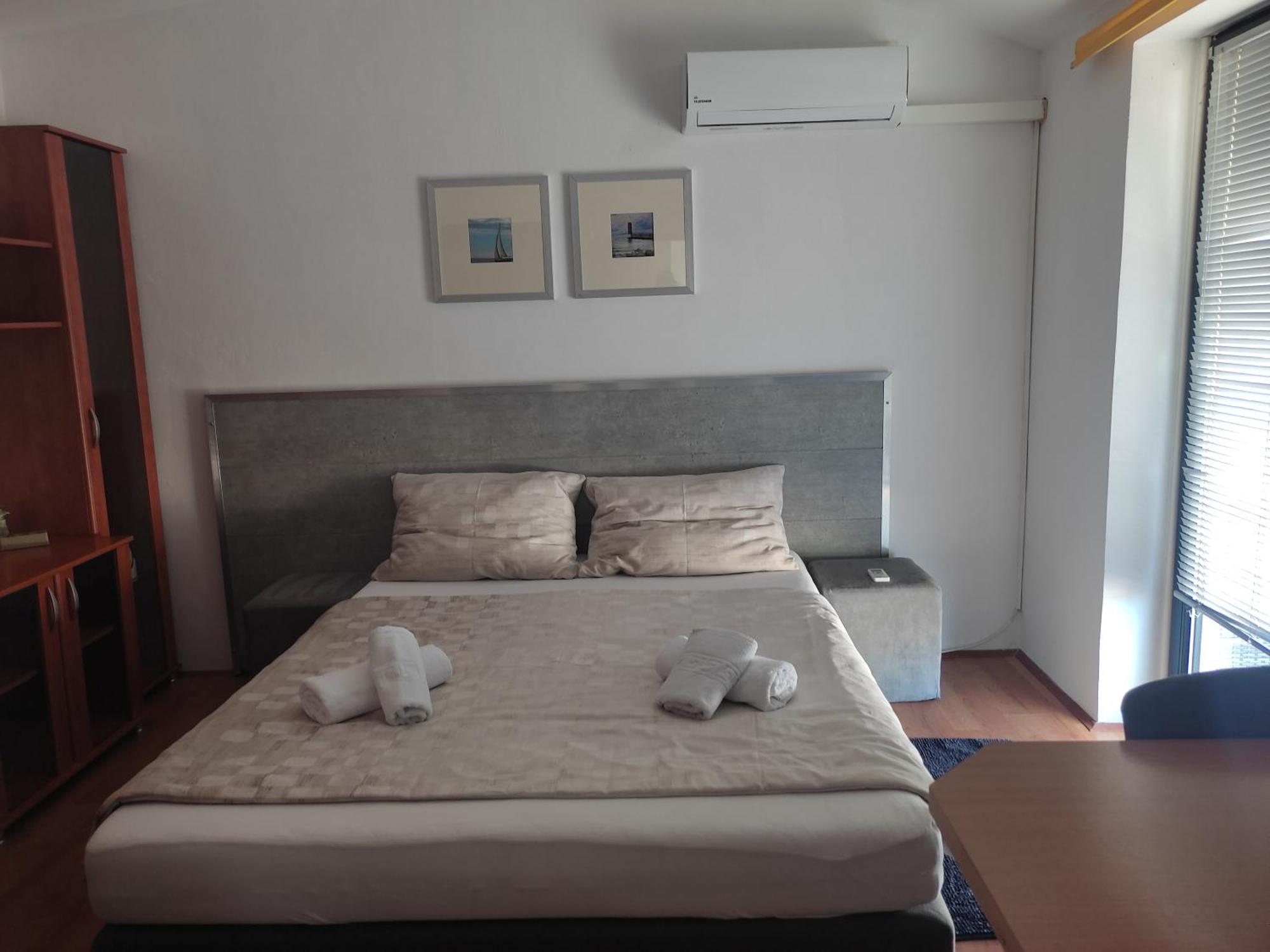Apartmani Deleut Novi Vinodolski Buitenkant foto