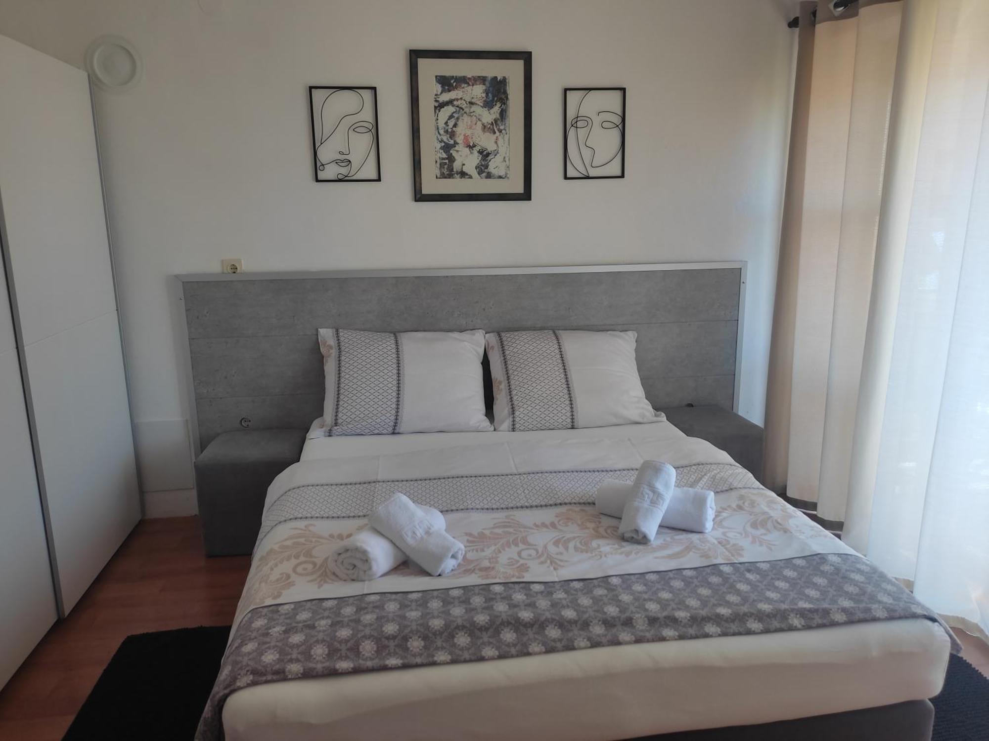 Apartmani Deleut Novi Vinodolski Buitenkant foto